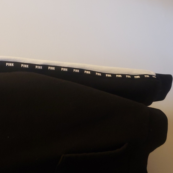 VICTORIA'S SECRET PINK FULL HOODED FRONT-ZIP. EXCELLENT CONDITION. - Picture 4 of 9